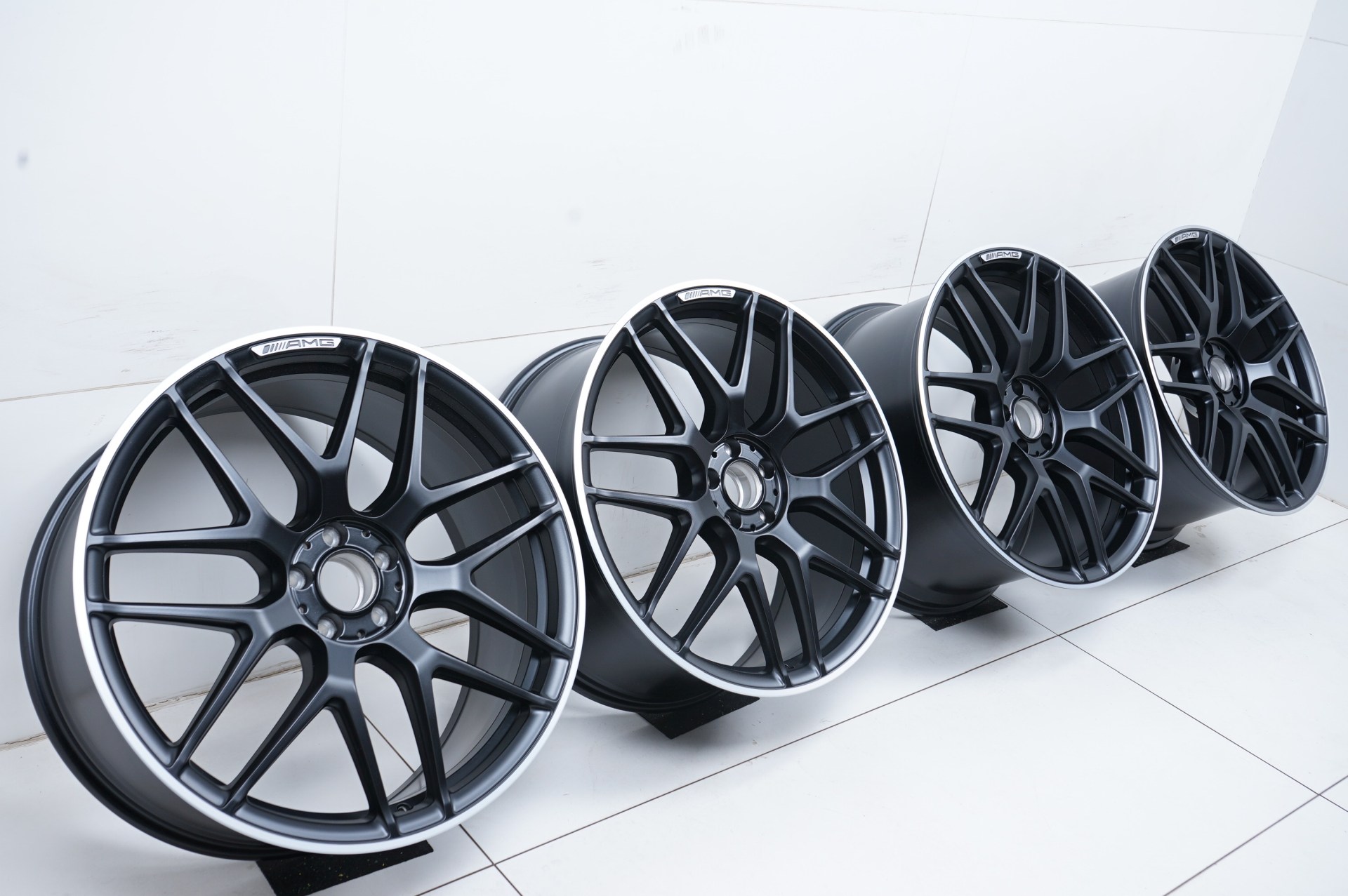 resized396.jpg
