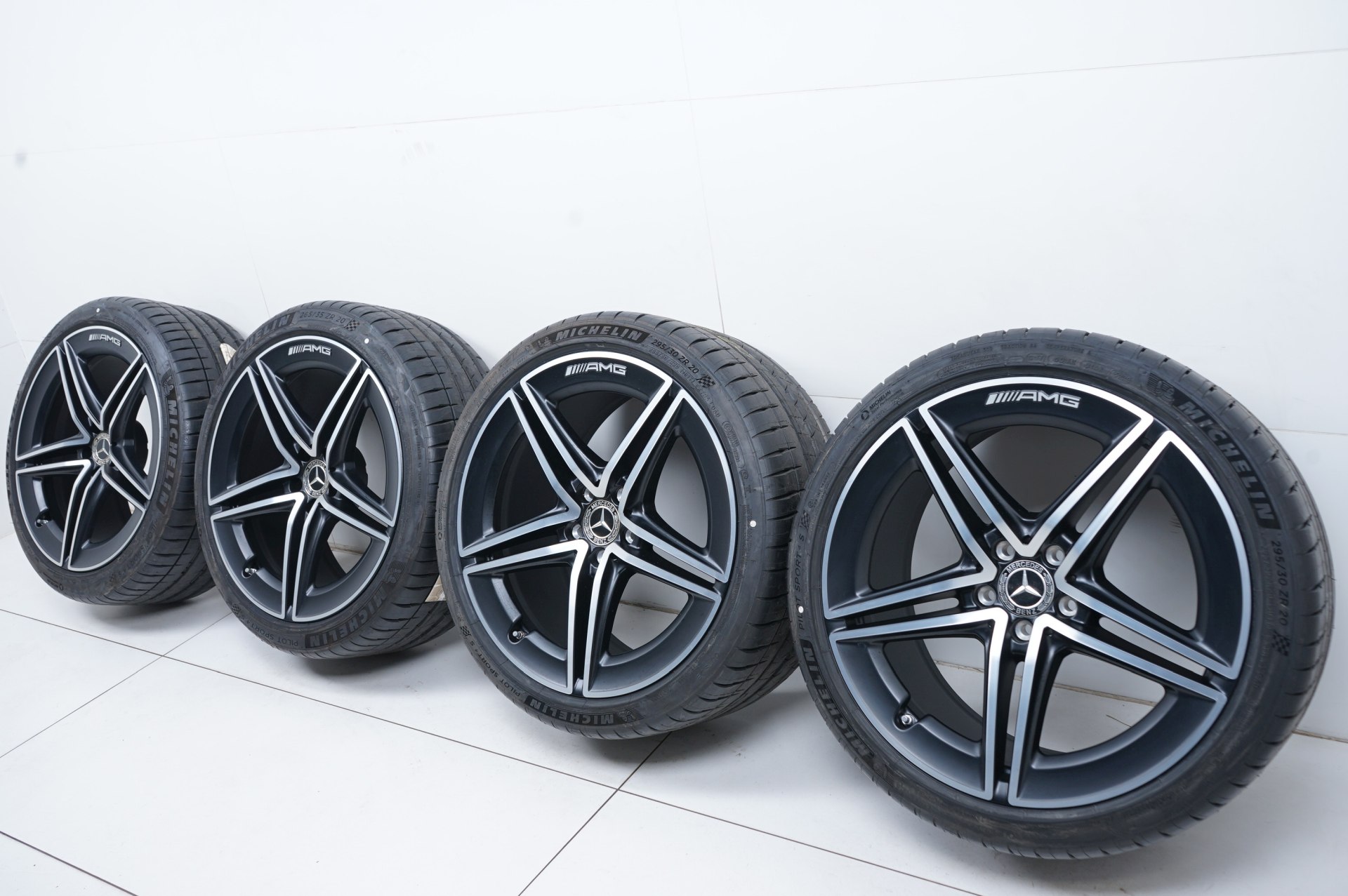 resized325.jpg