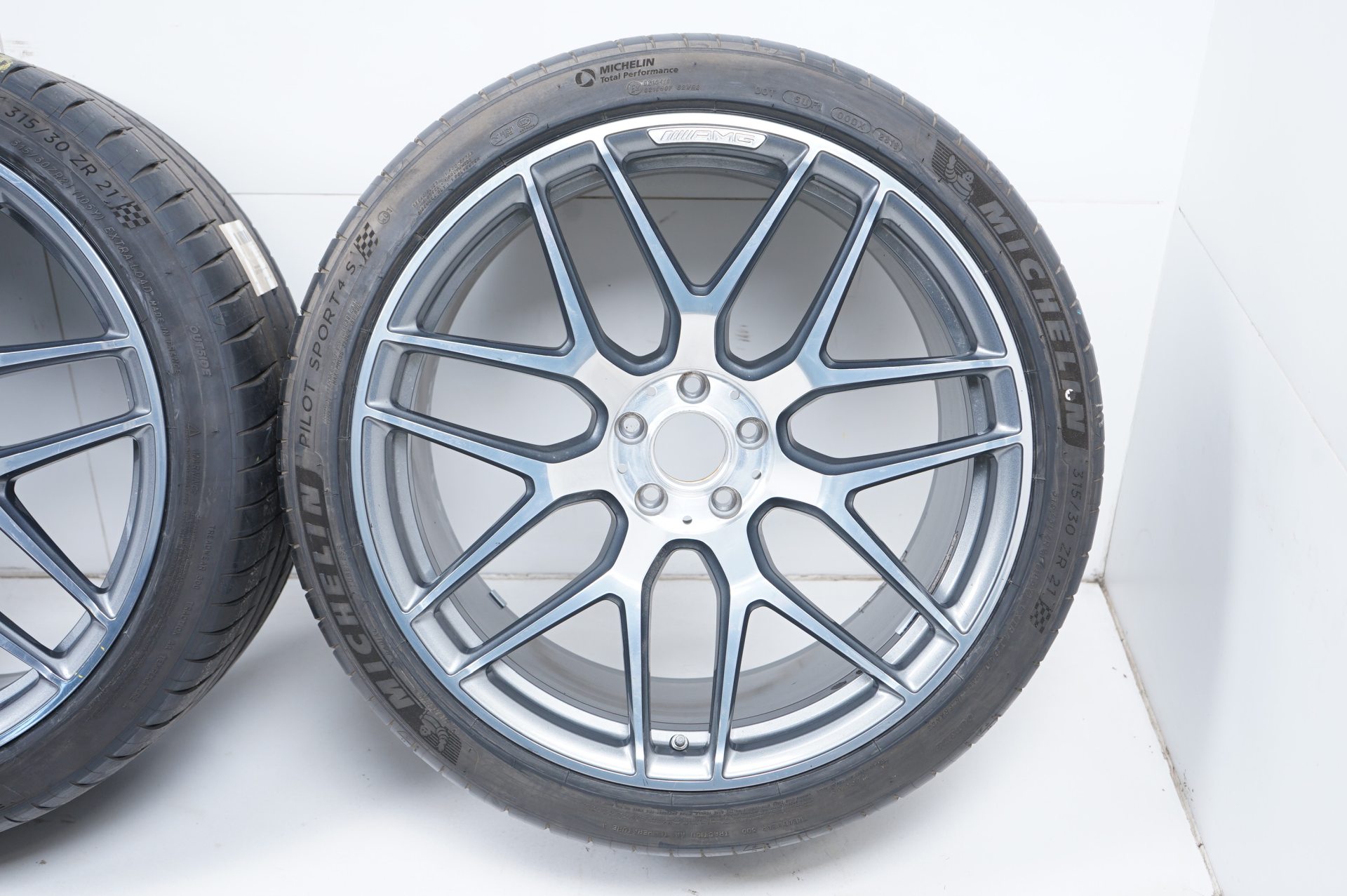 resized082.jpg
