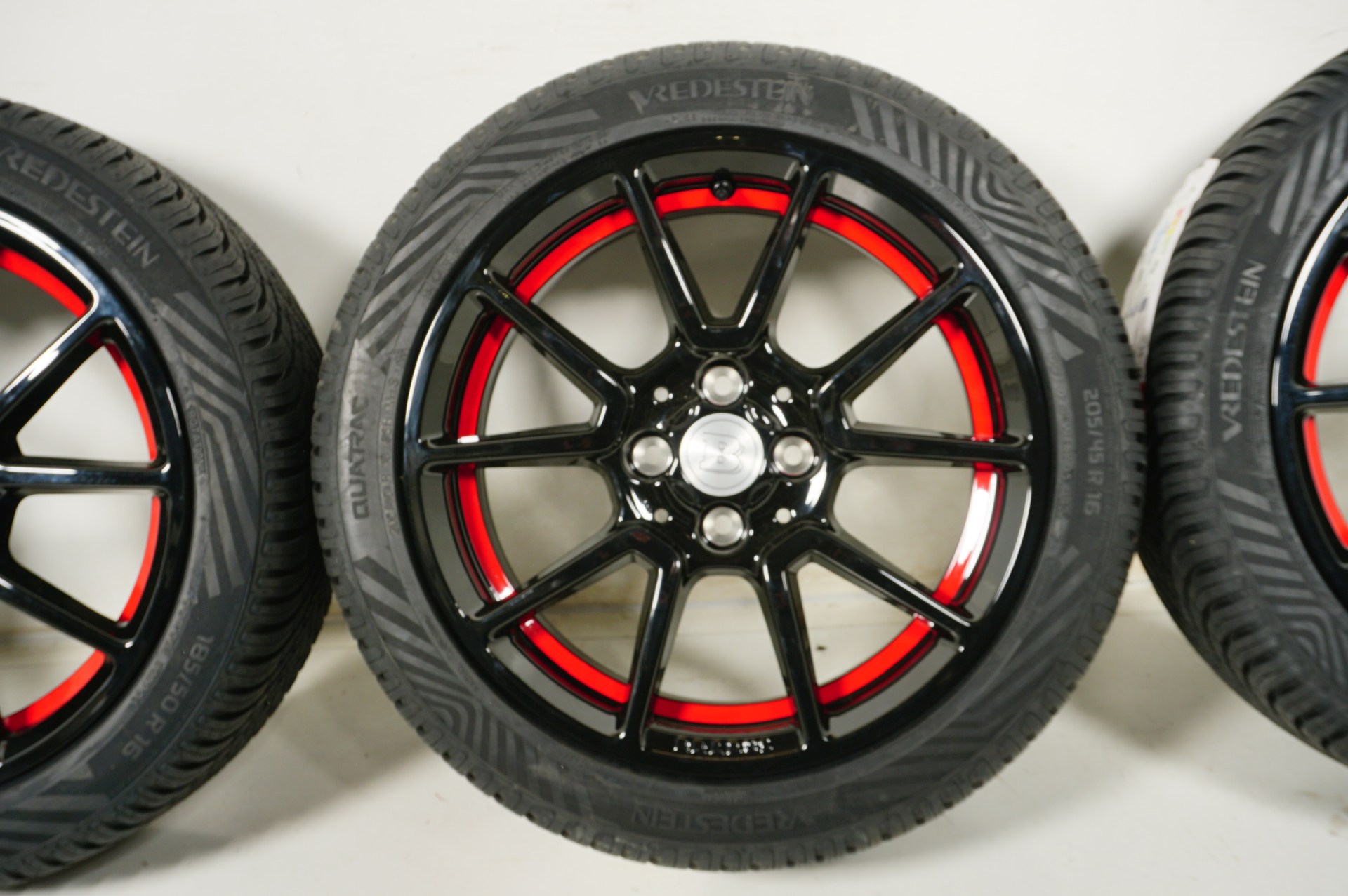 resized737.jpg