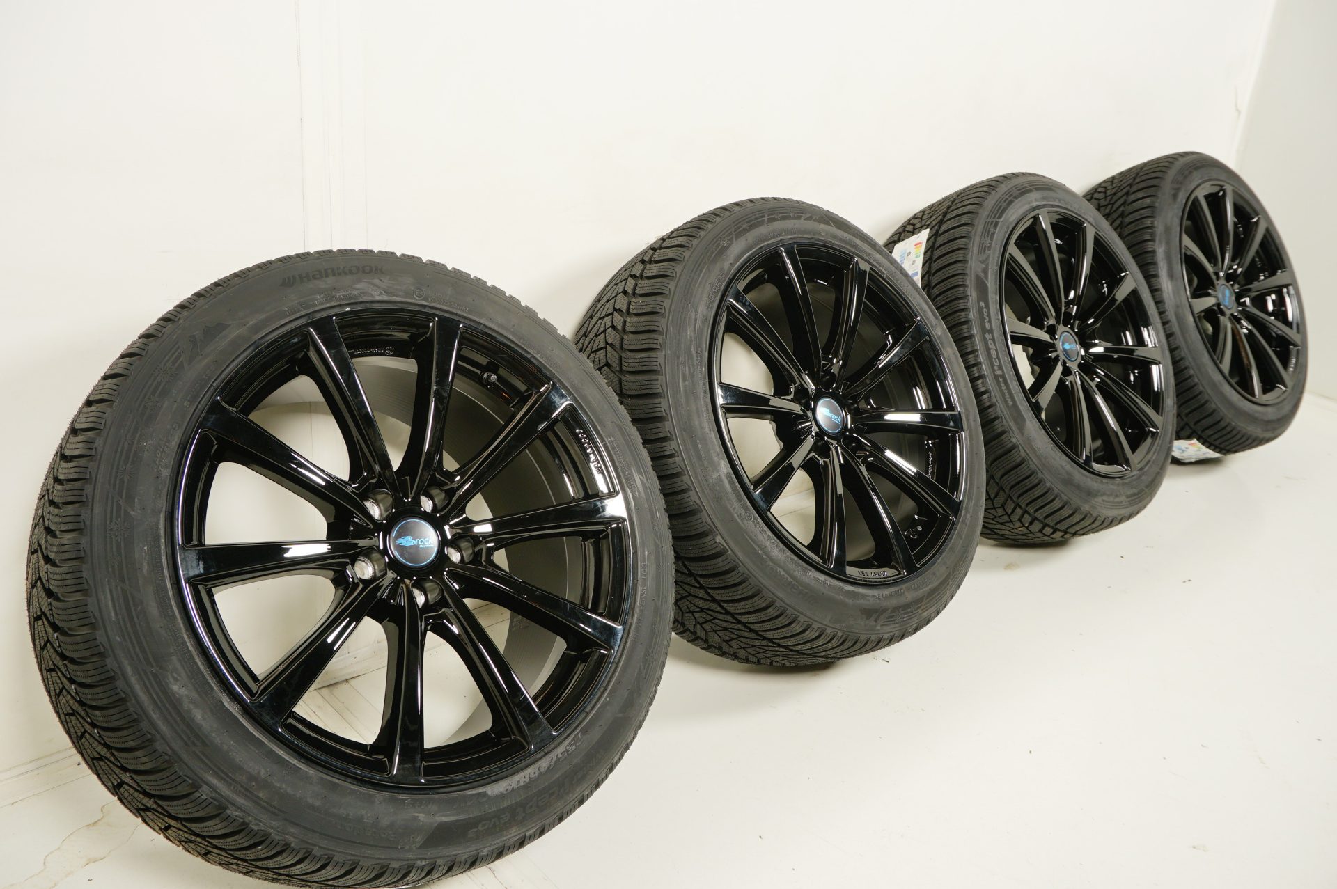 4x Winter-Komplettrad 19 Zoll | MB SMART Model Y | 255/45 R19 104V M+S | NEU