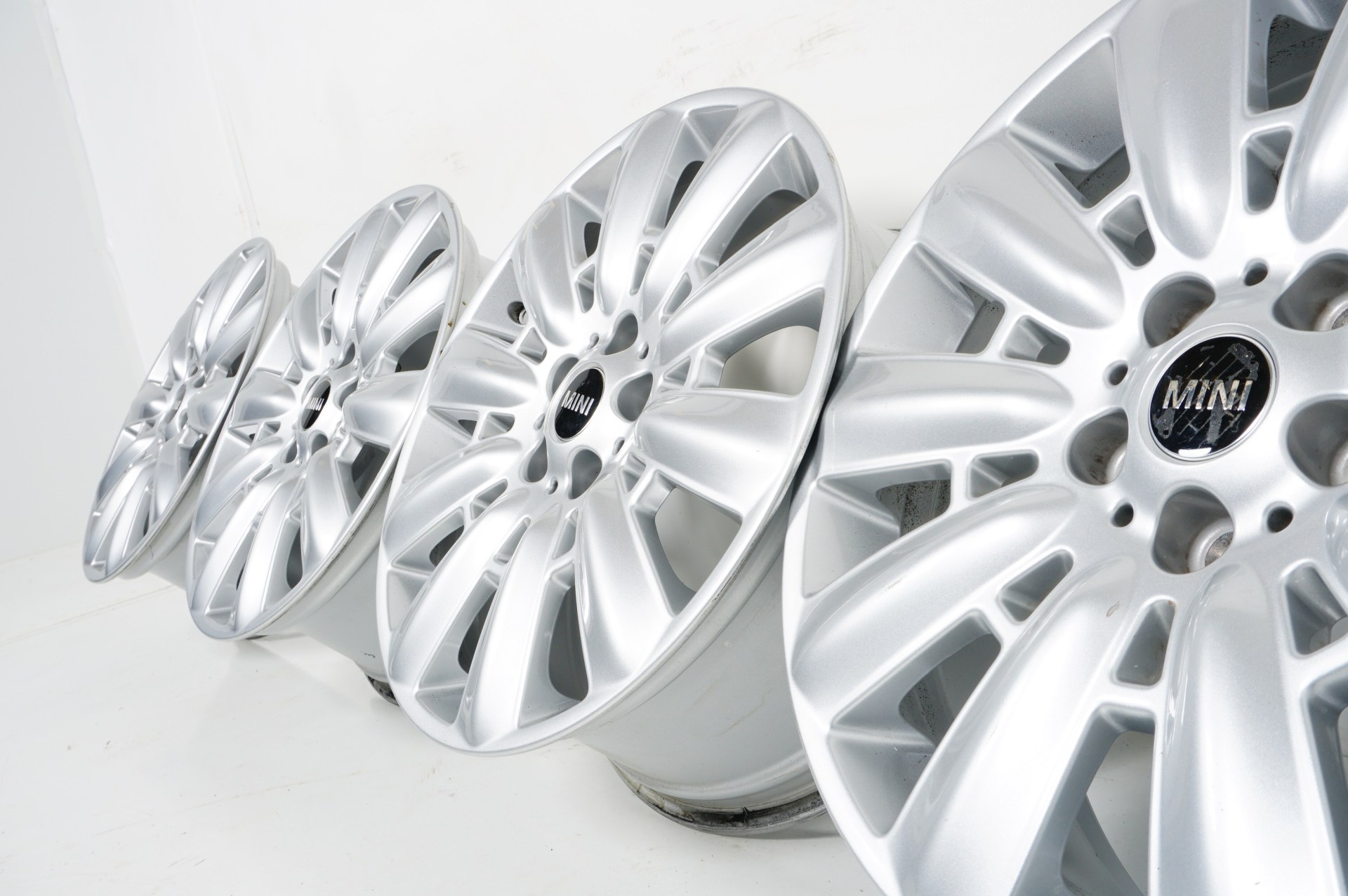 resized015.jpg
