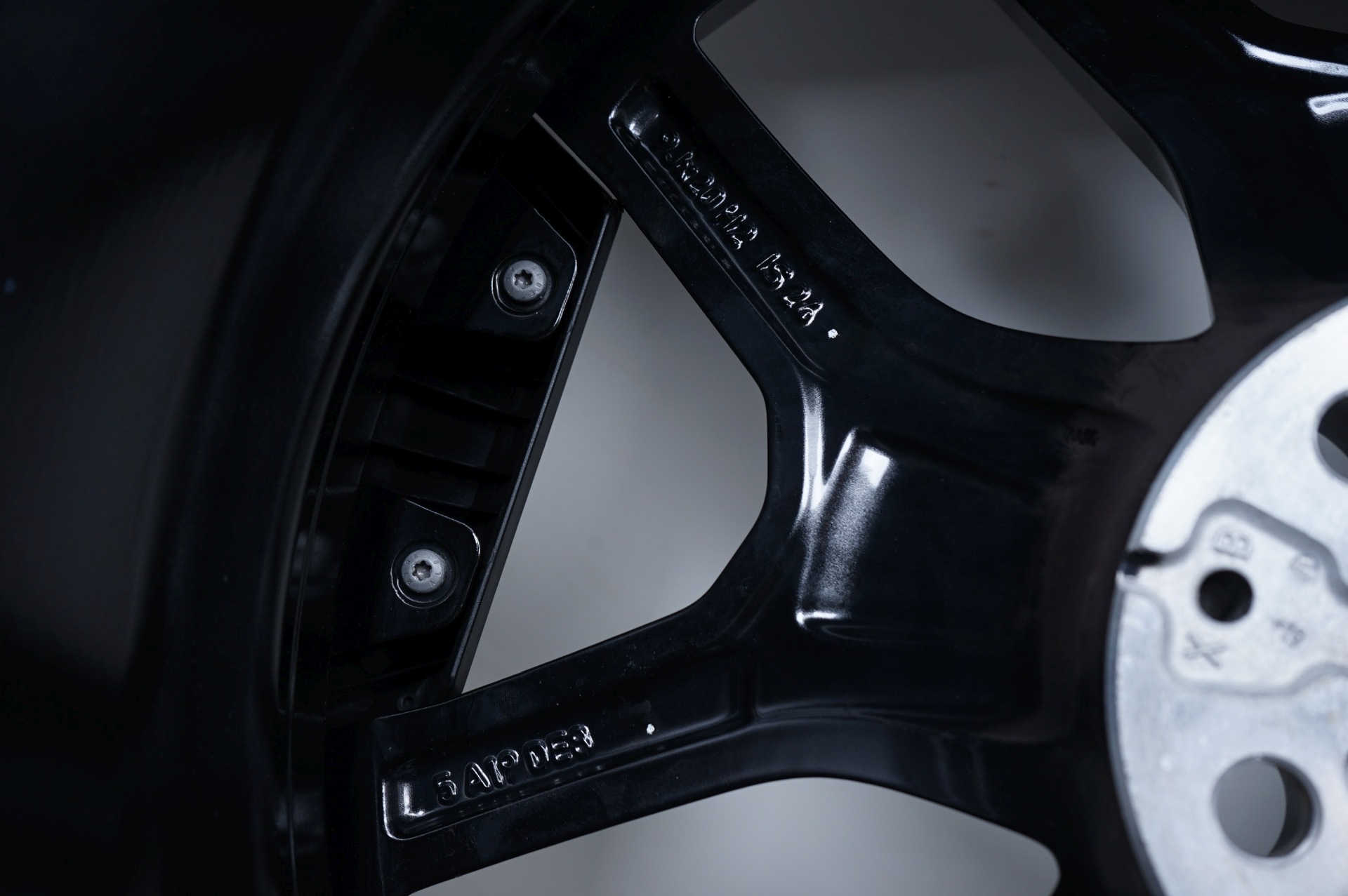 resized305.jpg